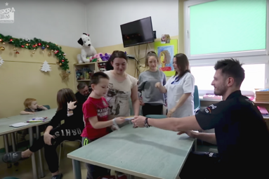 Michał Winiarski odwiedził dzieci w łódzkim szpitalu