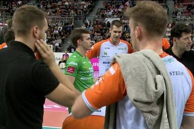 Radek Gil, Kuba Urbanowicz oraz Adrian Hunek po meczu z Jastrzębskim Węglem